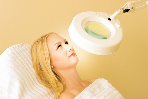 Read more about the article Jak działa derma roller?